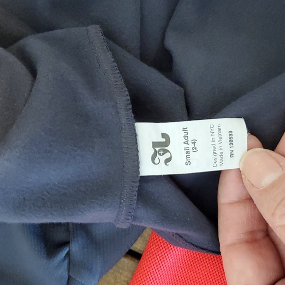 ATHLETIC LONG SLEEVE TOP WITH OPEN BACK & SLEEVES SMALL - Picture 8 of 10